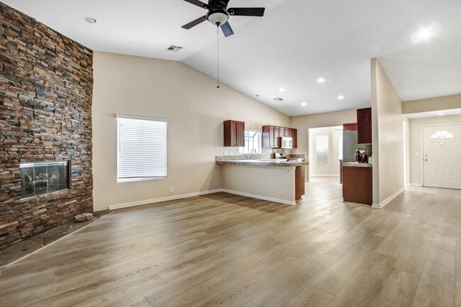 68695 Vista Chino in Cathedral City, CA - Building Photo - Building Photo