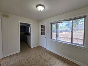 2205 45th St in Los Alamos, NM - Building Photo - Building Photo