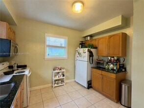 16 Malaga Ave in Coral Gables, FL - Building Photo - Building Photo