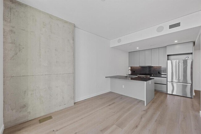 property at 610 Davis St