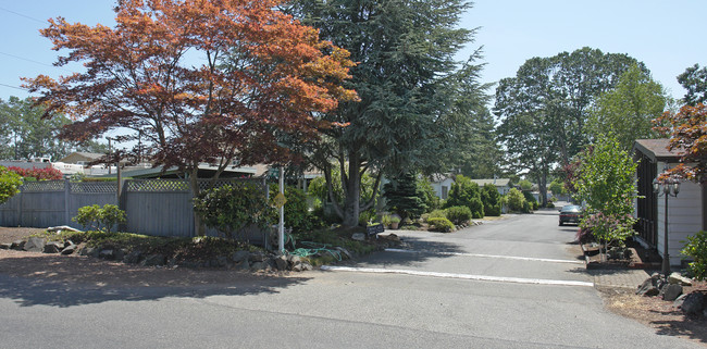 Fairlane Terrace in Tacoma, WA - Building Photo - Building Photo