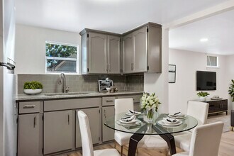 206 S Elm St in Kemp, TX - Building Photo - Building Photo
