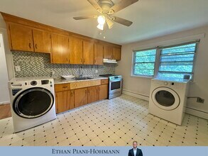 43 Aldrich Rd, Unit A in Watertown, MA - Building Photo - Building Photo