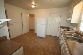 1711 Forest Rd in Durham, NC - Building Photo - Building Photo