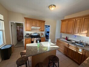 8 Eldora St, Unit 8 Eldora St. #3 in Boston, MA - Foto de edificio - Building Photo