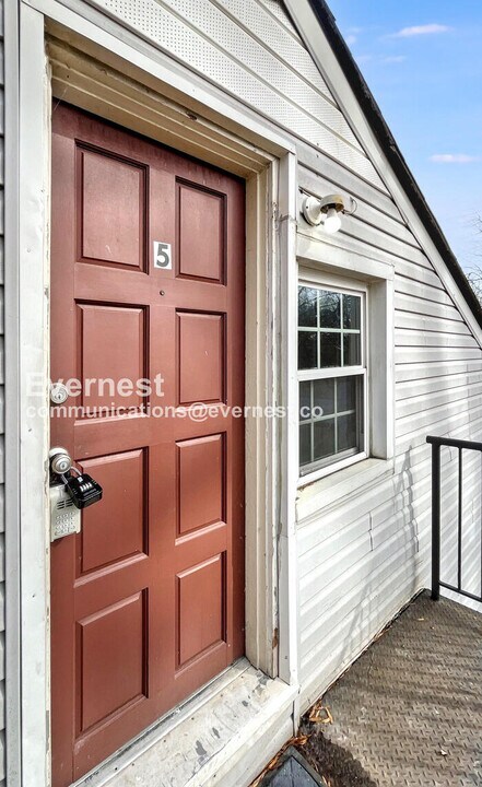 413 N Moore Rd in Chattanooga, TN - Building Photo