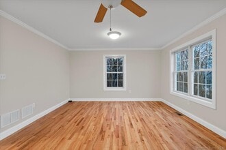 400 Burr St in New Haven, CT - Building Photo - Building Photo