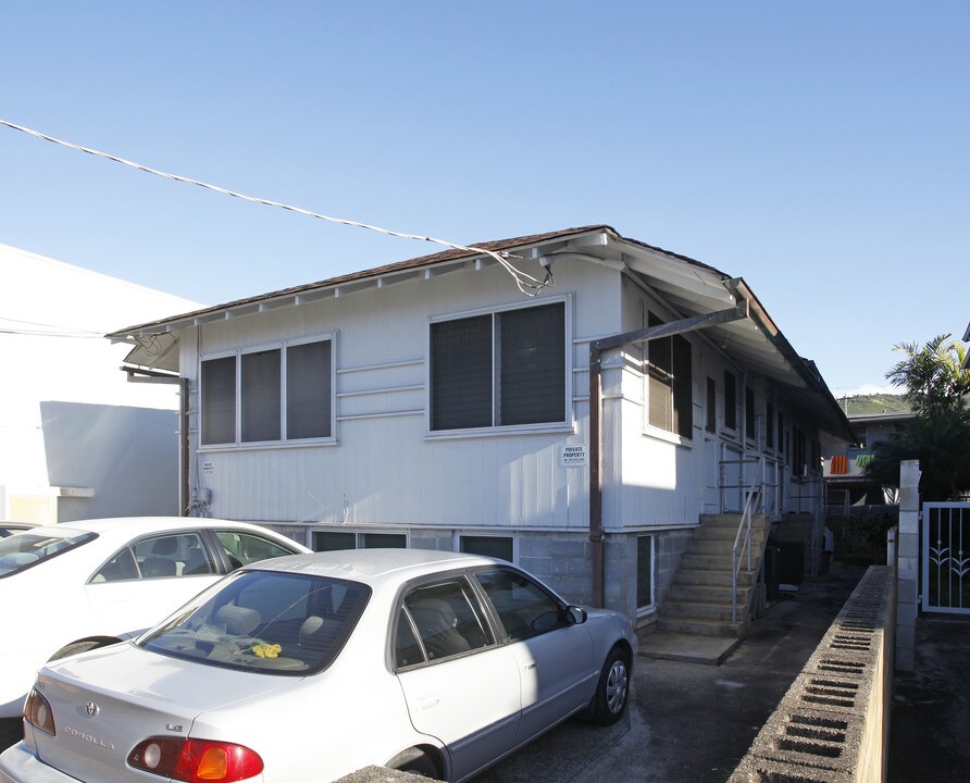 2084 Young St in Honolulu, HI - Building Photo