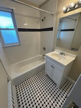 21 Frank St, Unit #21 in Watertown, MA - Foto de edificio - Building Photo