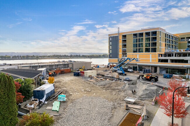 Block 1 in Vancouver, WA - Building Photo - Building Photo