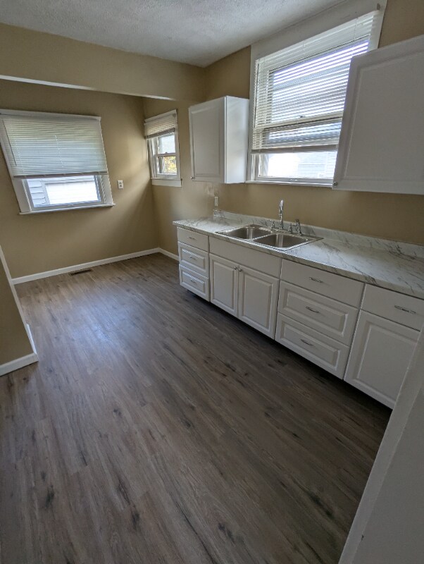 617 Dewey Ave in Elyria, OH - Building Photo - Building Photo