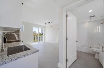 1536 NW 15th Ave, Unit 306 in Miami, FL - Building Photo - Building Photo