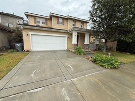 371 Huerta St in Oxnard, CA - Building Photo