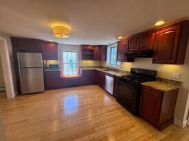 149 Islington St in Portsmouth, NH - Building Photo