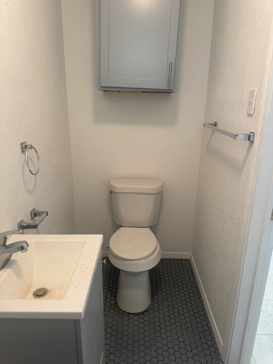 1216 Gardina St, Unit 1218 Gardinia in San Antonio, TX - Building Photo