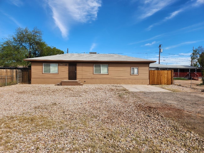 property at 216 N Casa Grande Ave