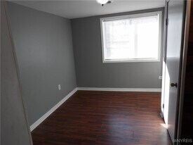 10332 Transit Rd in East Amherst, NY - Building Photo