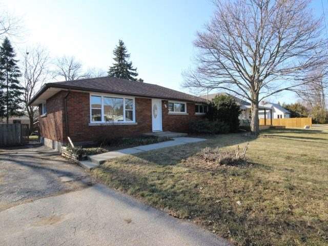 105 Harold Av in Brantford, ON - Building Photo - Building Photo