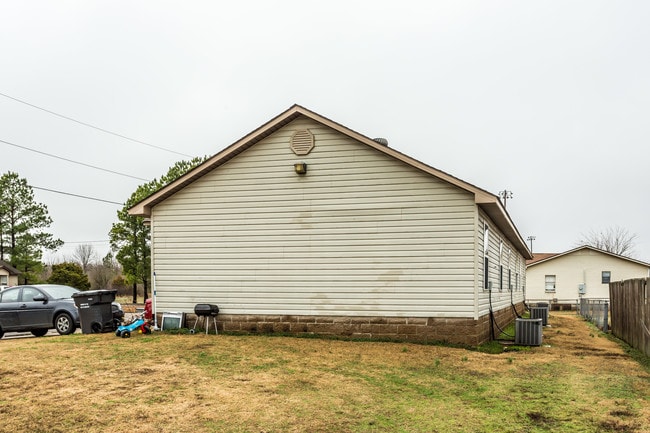 4414 Oliver St in Jonesboro, AR - Building Photo - Building Photo