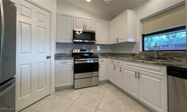 1016 SW 39th Terrace in Cape Coral, FL - Building Photo - Building Photo