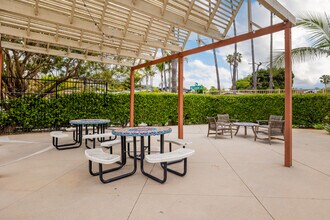 Keswick Court Apartments in Culver City, CA - Building Photo - Building Photo