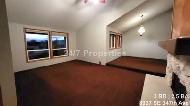 8937 SE Cottrell Rd in Boring, OR - Building Photo - Building Photo