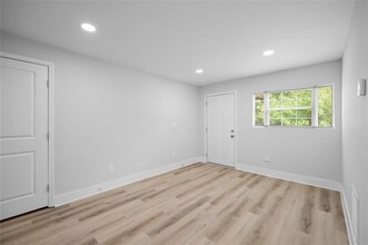 1060 Oak St SW in Atlanta, GA - Building Photo - Building Photo