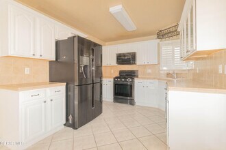 1325 John Ring Ln in El Paso, TX - Building Photo - Building Photo