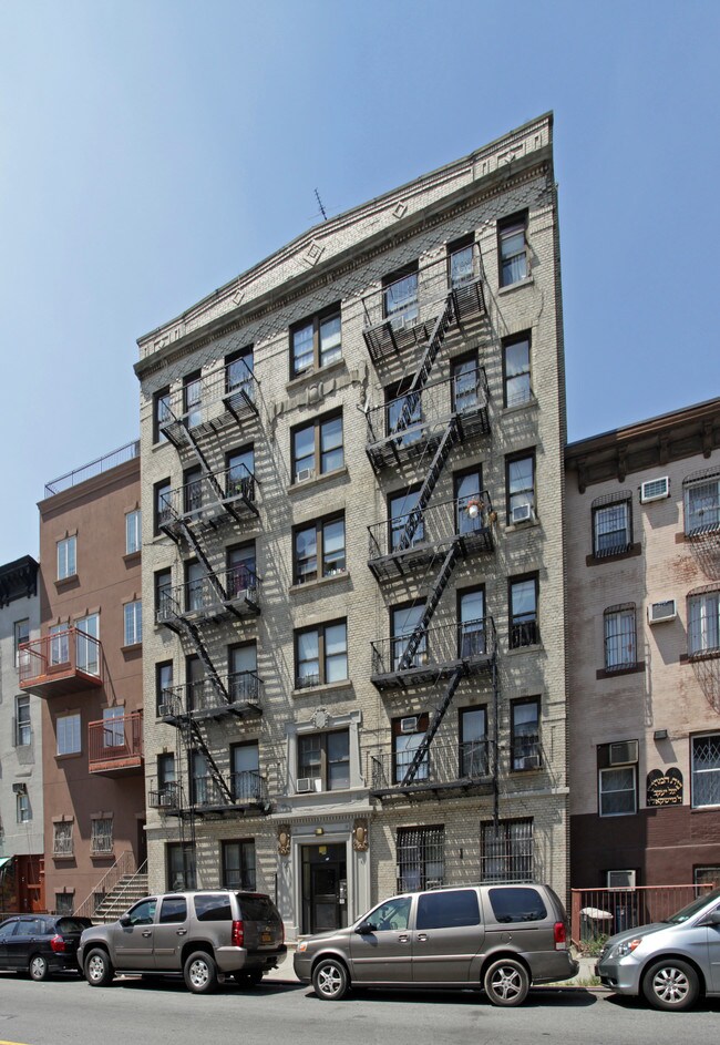 77 Division Ave in Brooklyn, NY - Building Photo - Building Photo