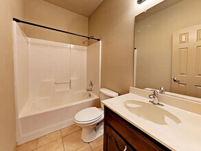 10004 Butte Meadows Dr in Fort Worth, TX - Building Photo - Building Photo