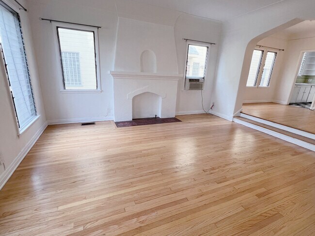 447 N Curson Ave in Los Angeles, CA - Building Photo - Building Photo