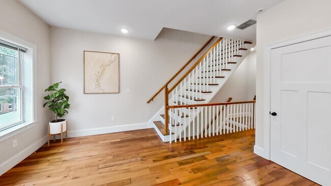 21 Caldwell St, Unit 1 in Boston, MA - Building Photo - Building Photo