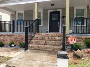 2306 Pendleton St in Columbia, SC - Building Photo - Building Photo
