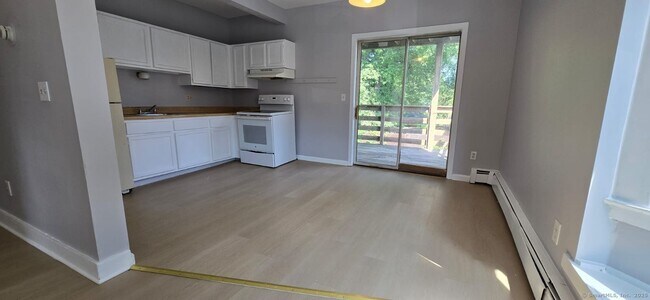 306 Sigourney St in Hartford, CT - Building Photo - Building Photo