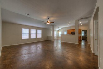 290 Middle Creek Dr in Buda, TX - Building Photo - Building Photo