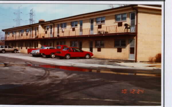King Arthur Apartments in Northlake, IL - Foto de edificio - Building Photo