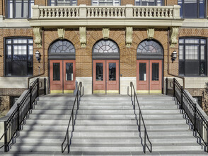 North High Gardens in Worcester, MA - Building Photo - Building Photo