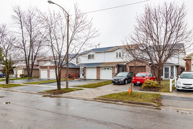 23 Withycombe Cres