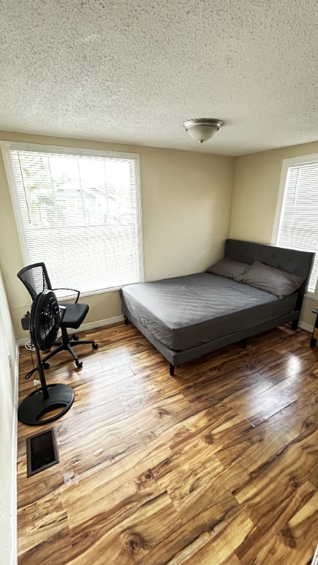 property at 1104 E Genesee St