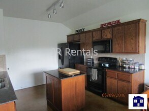 401 Rainbow Ct in Copperas Cove, TX - Foto de edificio - Building Photo
