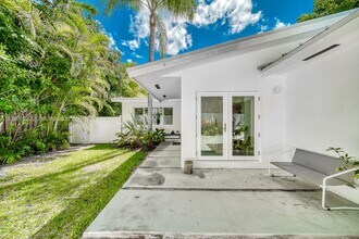 4000 Kumquat Ave in Miami, FL - Foto de edificio - Building Photo