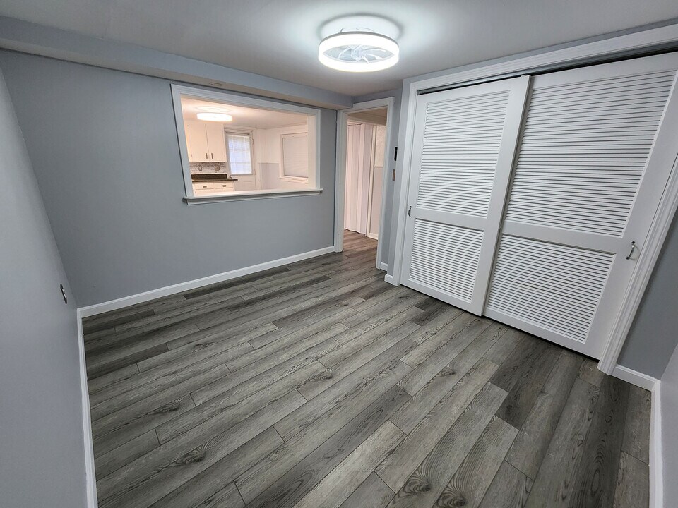 216 5th St, Unit 1B in Leominster, MA - Building Photo