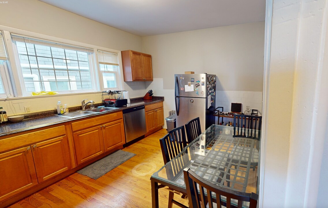 23 Tufts St, Unit 23 Tufts in Cambridge, MA - Building Photo