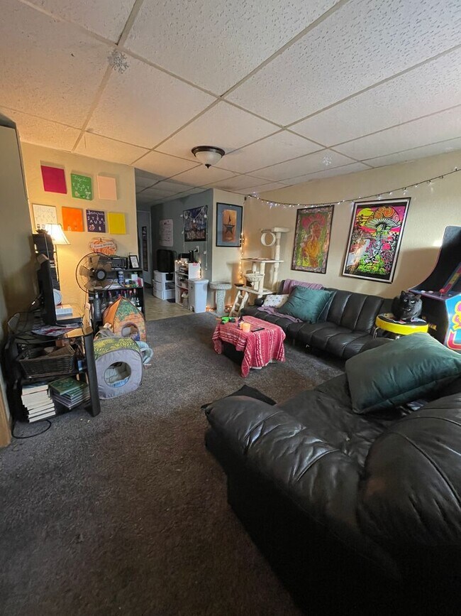 property at 1018 Pine St