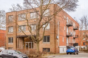 4827 Plamondon Av in Montréal, QC - Building Photo