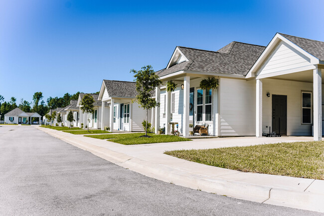 The Cottages at Buckshot Landing in Magnolia, TX - Foto de edificio - Building Photo