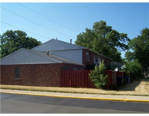 2802 Hickory Rd in Mishawaka, IN - Building Photo - Building Photo