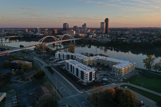 Vue on Riverfront in North Little Rock, AR - Building Photo - Building Photo