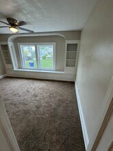 883 Alhambra Rd in Cleveland, OH - Foto de edificio - Building Photo