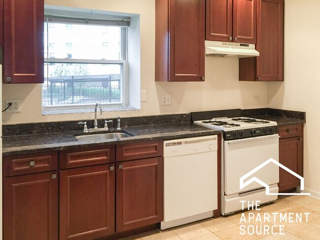 property at 3924 N Pine Grove Ave